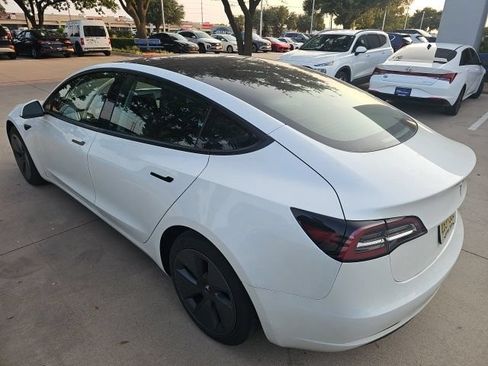 Used 2023 Tesla Model 3 Standard Range RWD image 3