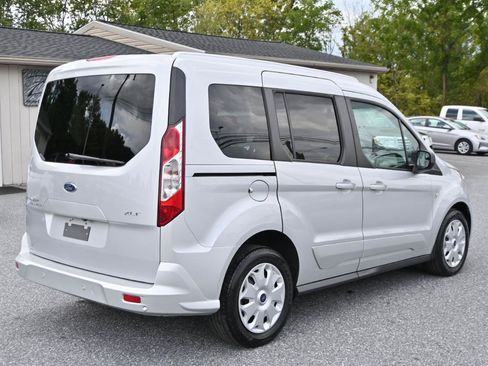 Used 2017 Ford Transit Connect XLT FWD image 11