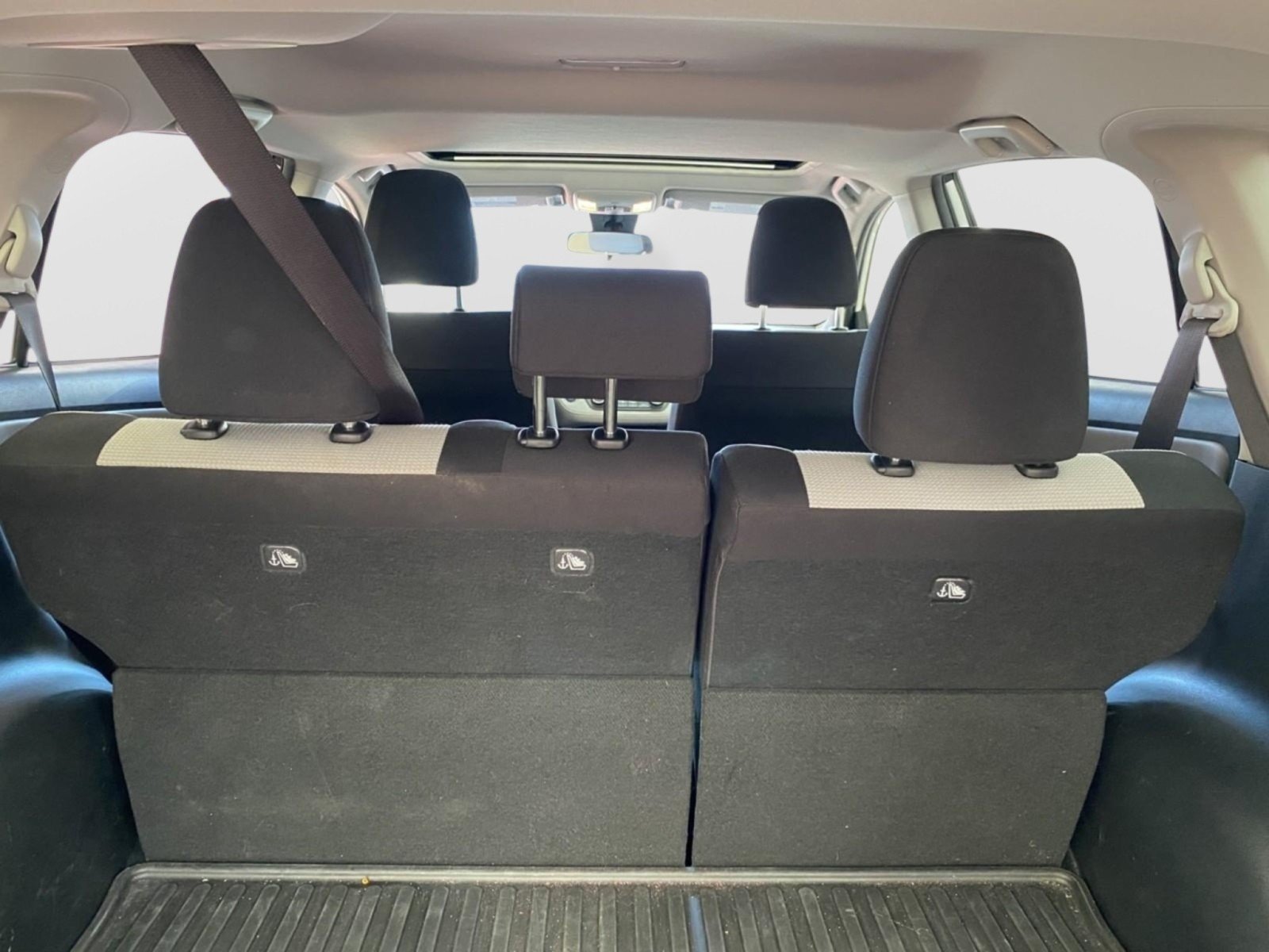 Used 2018 Toyota RAV4 XLE AWD/4WD image 15