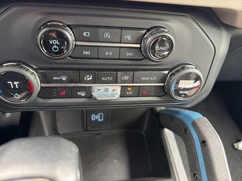Used 2023 Ford Bronco Wildtrak AWD/4WD image 24