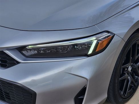 Used 2025 Honda Civic image 8