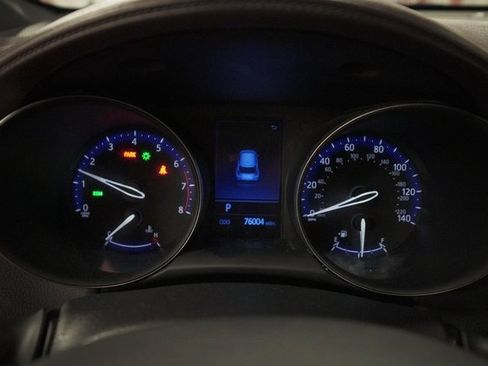 Used 2019 Toyota C-HR Limited image 23