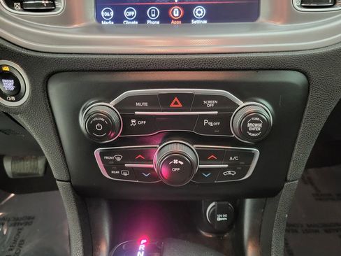 Used 2023 Dodge Charger SXT image 7