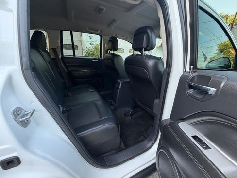 Used 2016 Jeep Compass Latitude AWD/4WD image 28