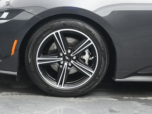 Used 2024 Ford Mustang Premium image 33