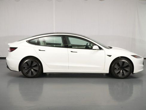 Used 2026 Tesla Model 3 RWD image 10