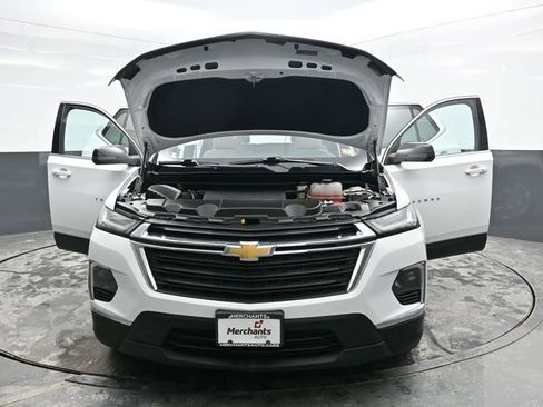 Used 2023 Chevrolet Traverse LS image 41