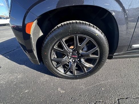 Certified 2023 GMC Yukon Denali w/ LPO, Floor Liner Package image 9