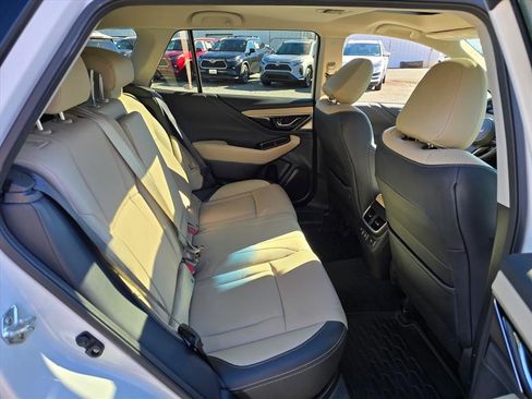 Used 2022 Subaru Outback Limited image 14