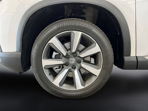 Used 2024 Honda Pilot Touring image 34
