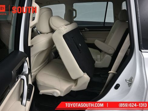 Used 2023 Lexus GX 460 Premium AWD/4WD image 31
