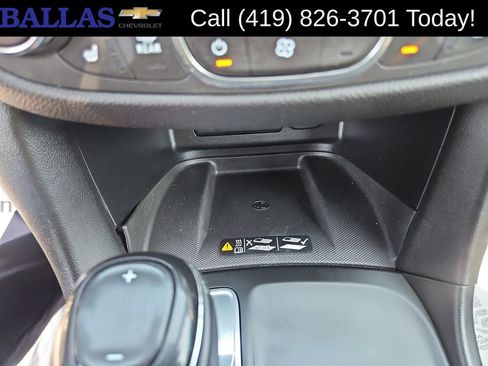 Certified 2019 Chevrolet Equinox Premier w/ LPO, Floor Liner Package FWD image 22