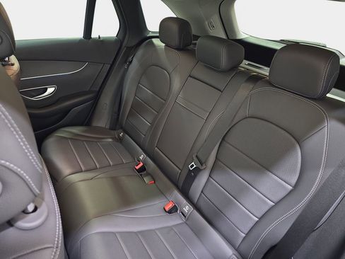 Used 2021 Mercedes-Benz GLC 300 4MATIC image 17