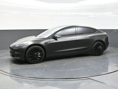 Used 2021 Tesla Model 3 Standard Range Plus image 3