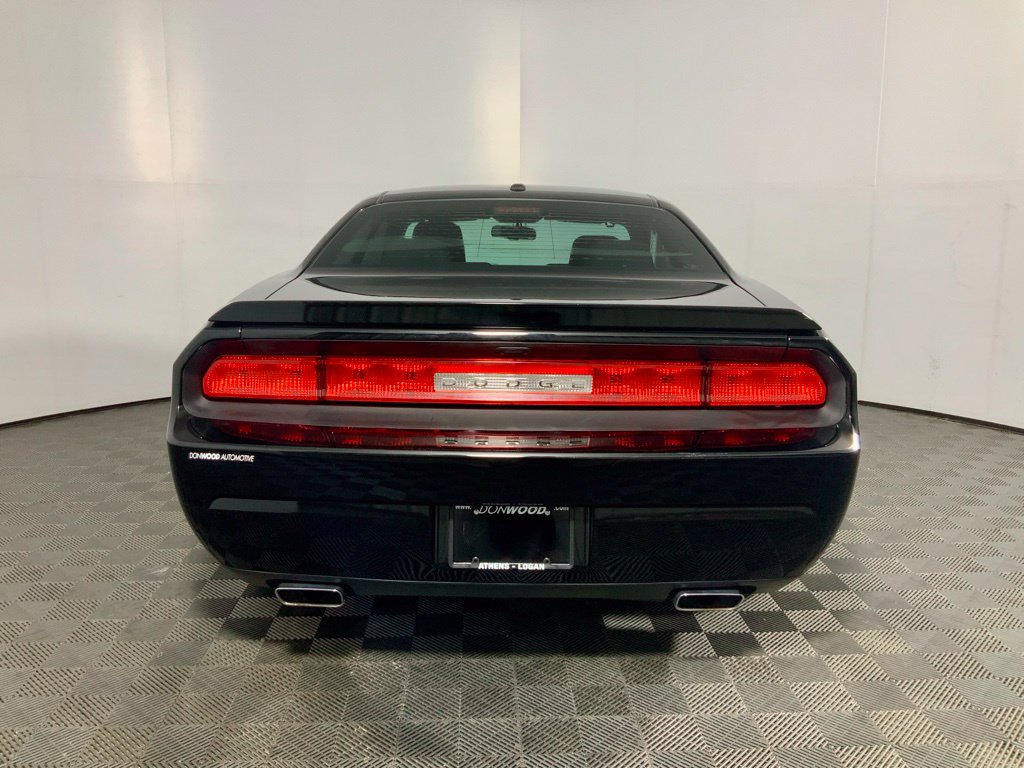 Used 2014 Dodge Challenger R/T w/ R/T Redline Group RWD image 12