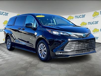 Used 2024 Toyota Sienna LE