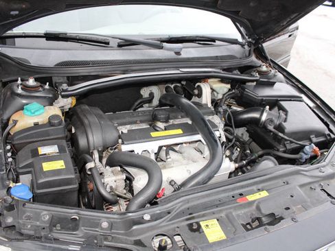 Used 2005 Volvo XC70 Base AWD 4dr Turbo Wagon image 13