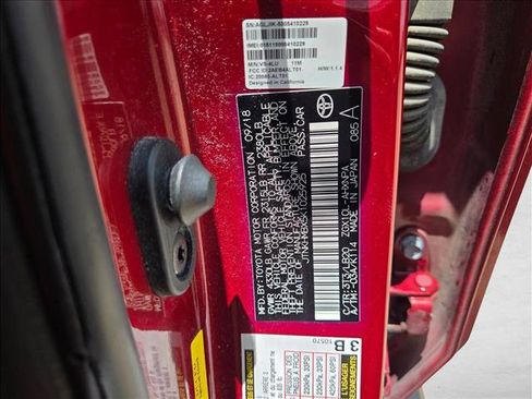 Used 2019 Toyota C-HR Limited FWD image 20