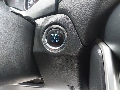 Used 2019 Toyota RAV4 XLE AWD/4WD image 29