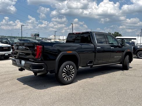New 2026 GMC Sierra 3500 Denali Ultimate AWD/4WD image 2