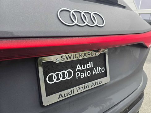 Used 2025 Audi Q6 e-tron Premium w/ Convenience Package image 17