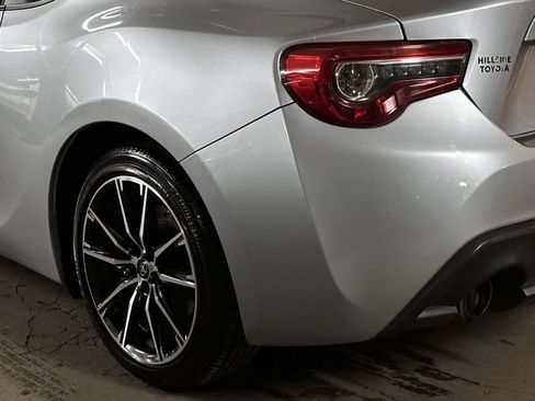Used 2020 Toyota 86 2-DOOR COUPE MANUAL TRANSMISSI image 9