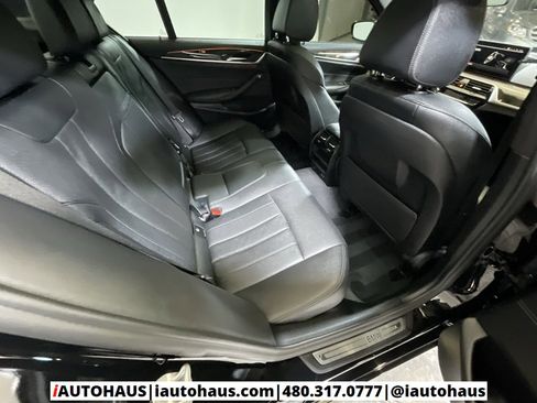 Used 2022 BMW 540i w/ Convenience Package image 19