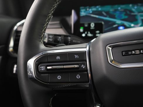 Used 2025 GMC Acadia Denali w/ Super Cruise Package AWD/4WD image 26