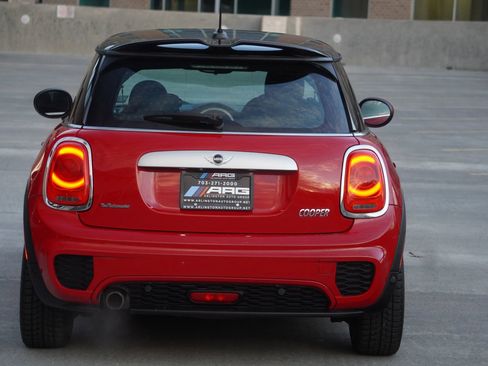 Used 2015 MINI Cooper 2-Door Hardtop image 18