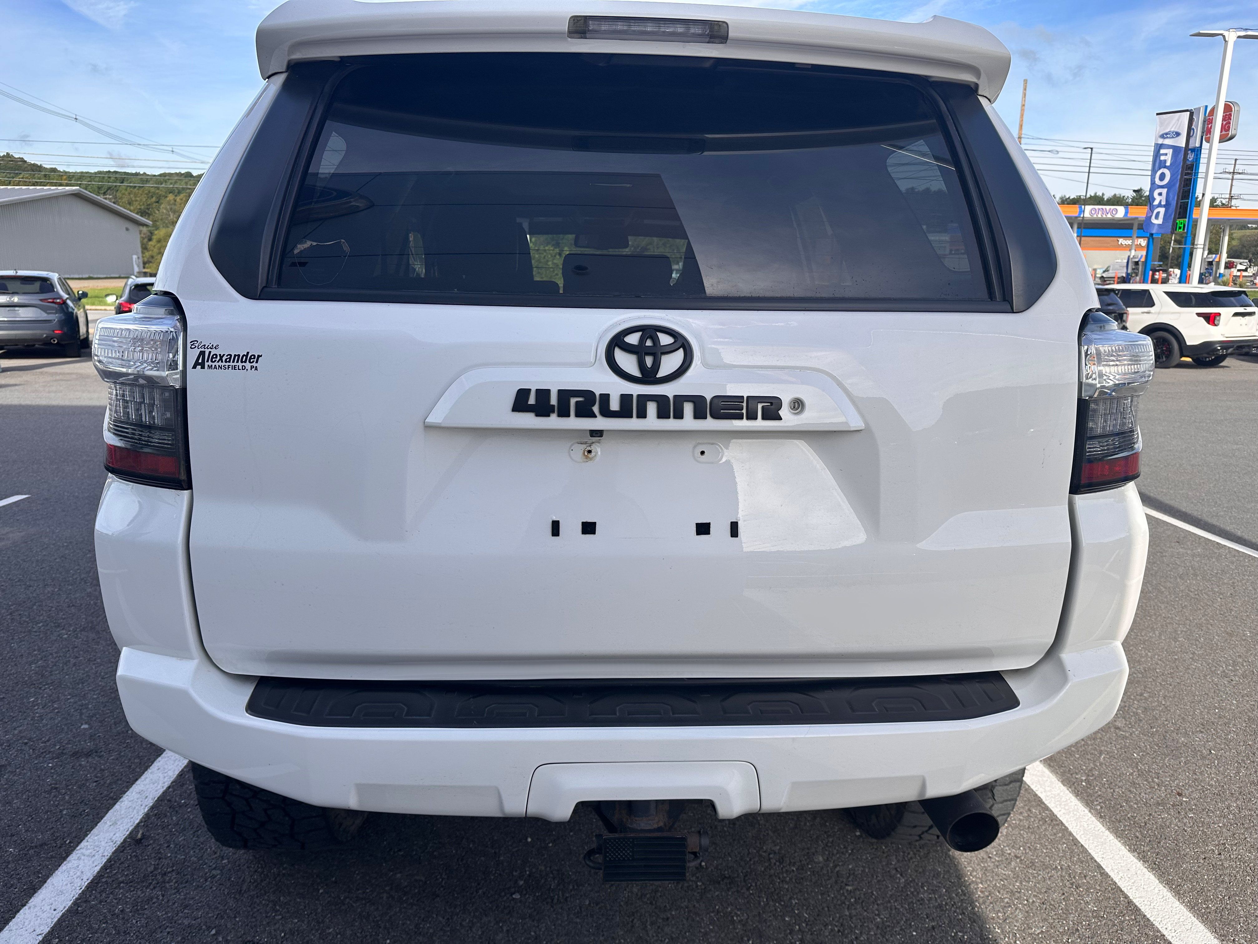 Used 2018 Toyota 4Runner SR5 Premium AWD/4WD image 6