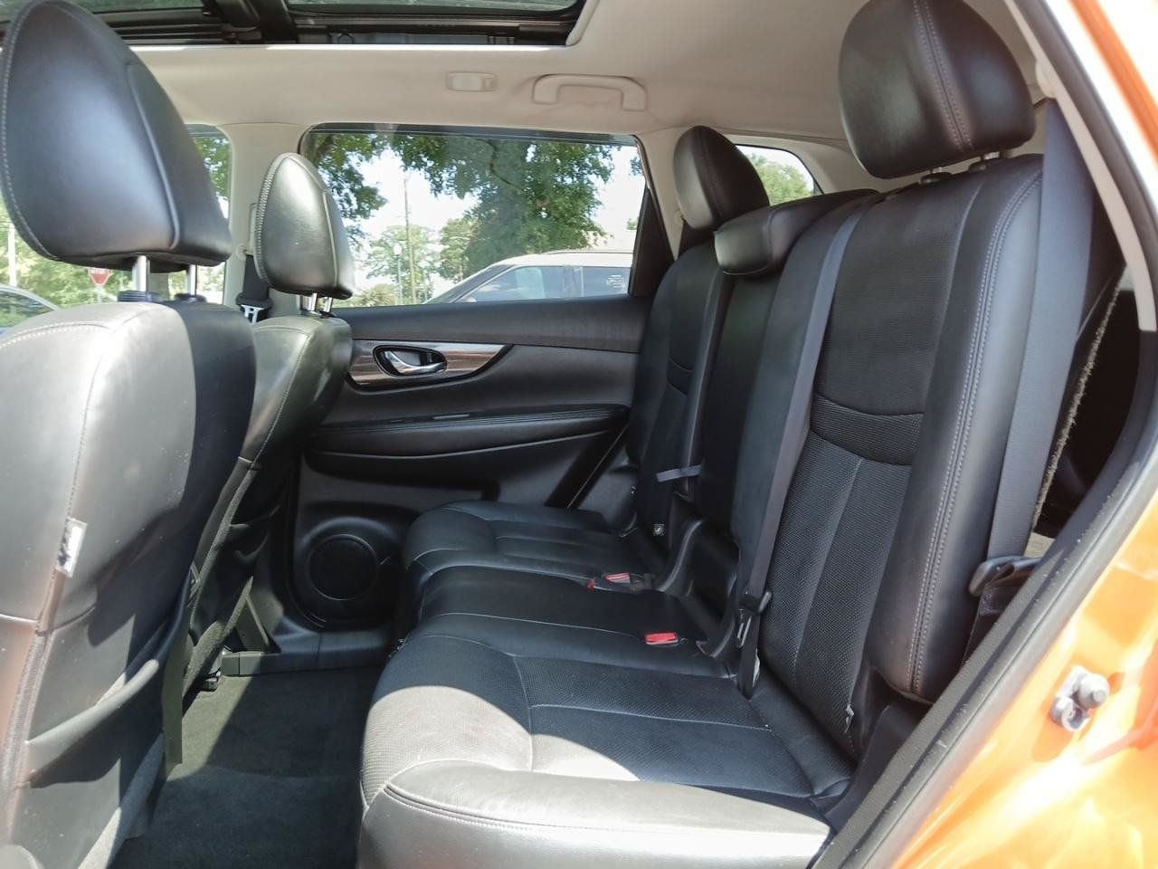 Used 2017 Nissan Rogue SL w/ SL Premium Package AWD/4WD image 11