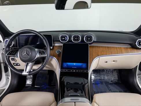 Used 2022 Mercedes-Benz C 300 4MATIC Sedan image 32