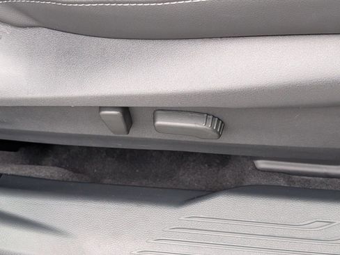 Certified 2025 Subaru Outback Touring AWD/4WD image 25