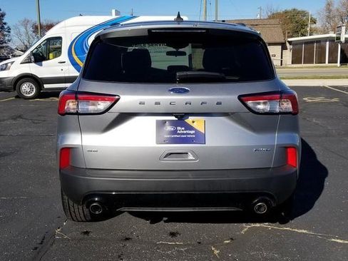 Certified 2022 Ford Escape SE w/ SE Sport Appearance Package image 5