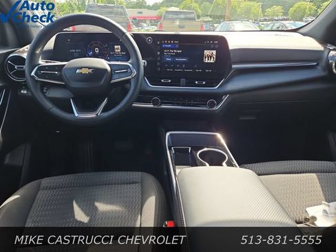 Used 2025 Chevrolet Equinox LT w/ Safety and Technology Package FWD image 10