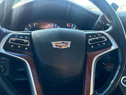 Used 2018 Cadillac Escalade Luxury image 24