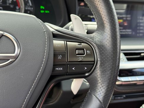 Used 2019 Lexus LC 500 Coupe w/ Sport Package RWD image 32