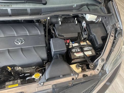 Used 2014 Toyota Sienna SE FWD image 42