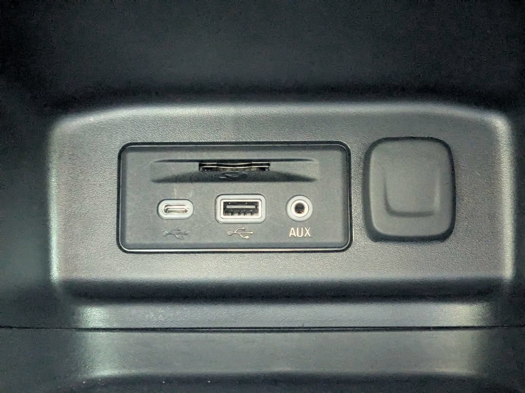 Certified 2023 Chevrolet Equinox RS FWD image 25