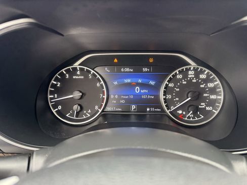 Used 2016 Nissan Maxima Platinum w/ Interior Lighting Package FWD image 14