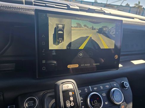 Used 2022 Land Rover Defender 110 V8 image 29