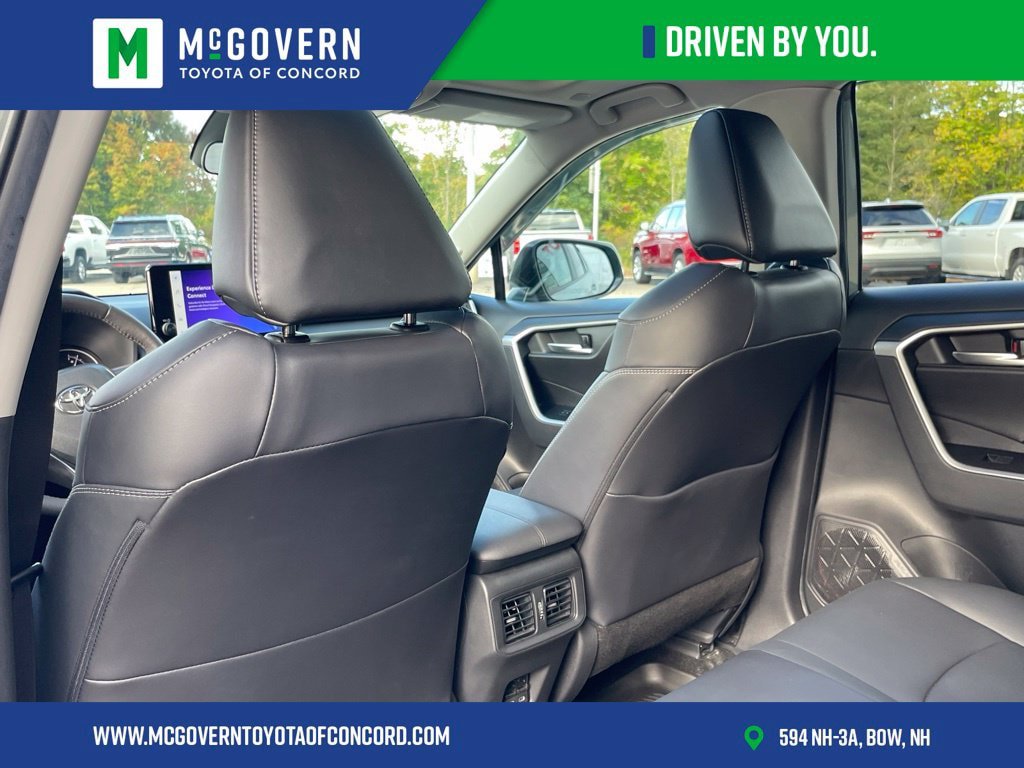 Used 2023 Toyota RAV4 XLE Premium AWD/4WD image 16