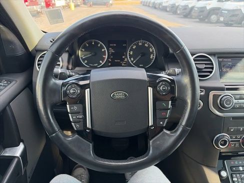 Used 2016 Land Rover LR4 HSE Silver Edition image 18