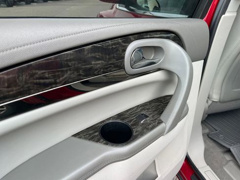 Used 2014 Buick Enclave Leather w/ Trailering Provision Package image 22