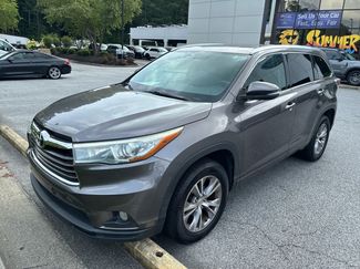 Used 2015 Toyota Highlander XLE FWD video 1