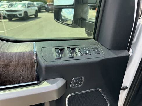 Used 2019 Ford F350 Lariat w/ Lariat Ultimate Package AWD/4WD image 9