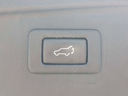 Used 2017 Subaru Outback 2.5i Limited AWD/4WD image 12