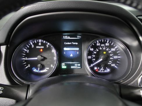 Used 2017 Nissan Rogue SV w/ HEV Premium Package FWD image 15