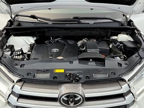 Used 2019 Toyota Highlander XLE w/ Protection Package #3 AWD/4WD image 15