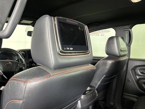 Used 2020 Nissan Titan PRO-4X w/ Pro-4x Convenience Package AWD/4WD image 26